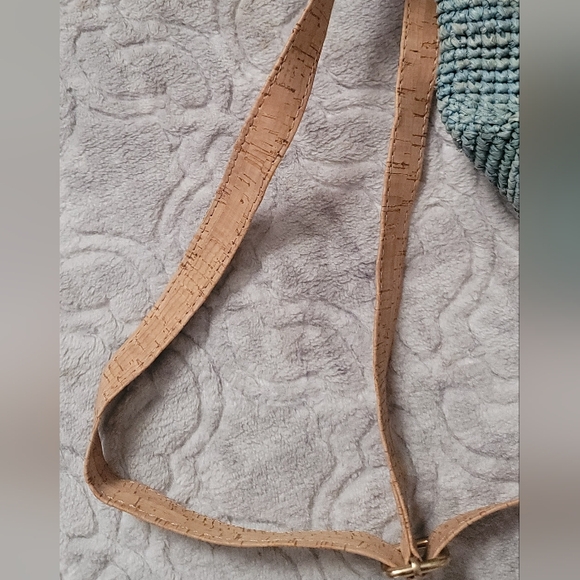 Vegan cork and raphia shoulder purse - Picture 7 of 10